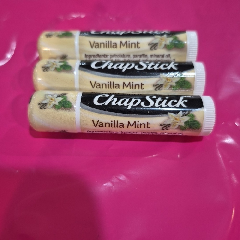 3-Pack Chapstick‎ Vanilla Mint Lip Balm - Limited
